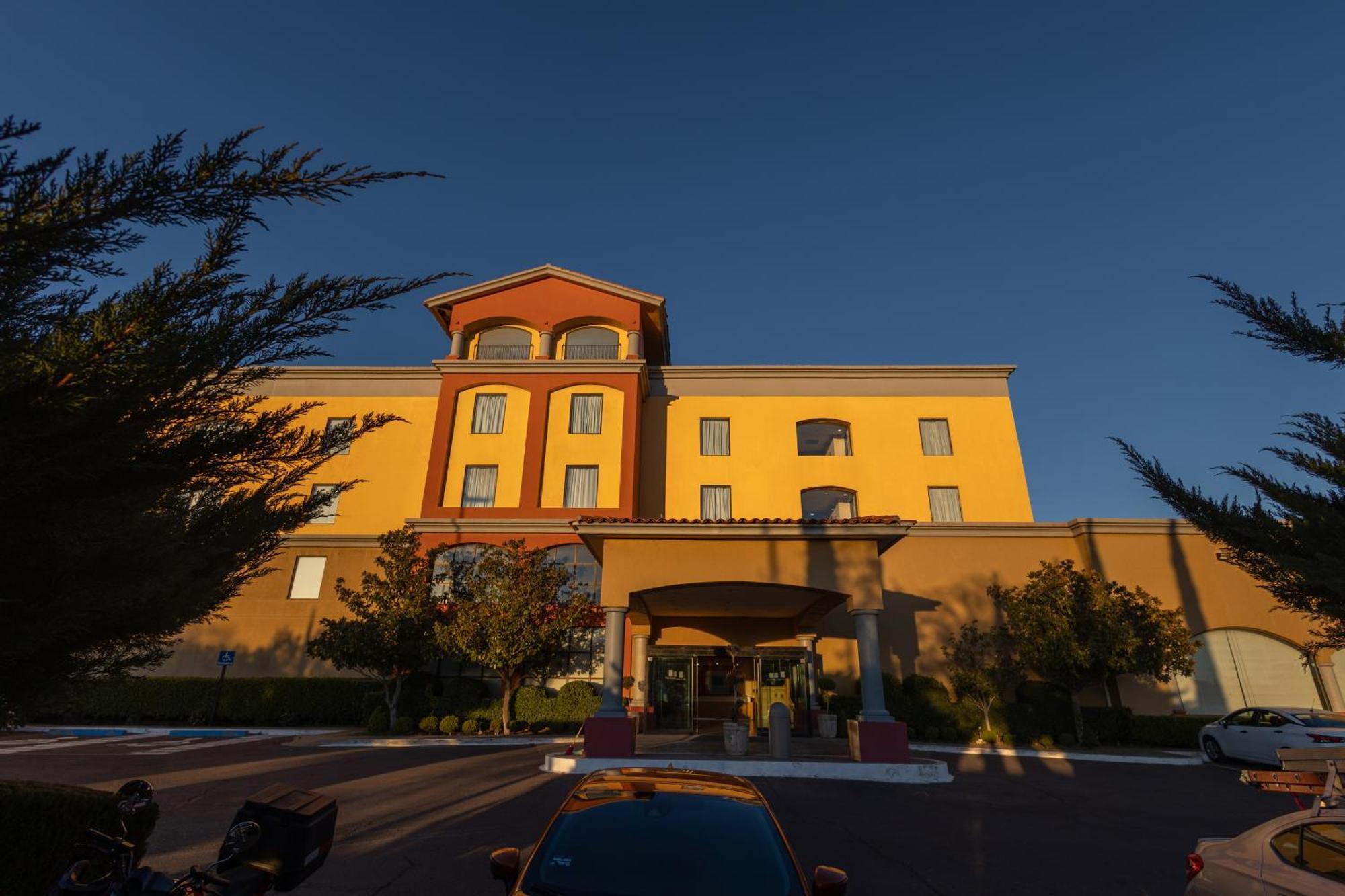 เฟียสต้า อินน์ โนกาเลส Nogales  ภายนอก รูปภาพ